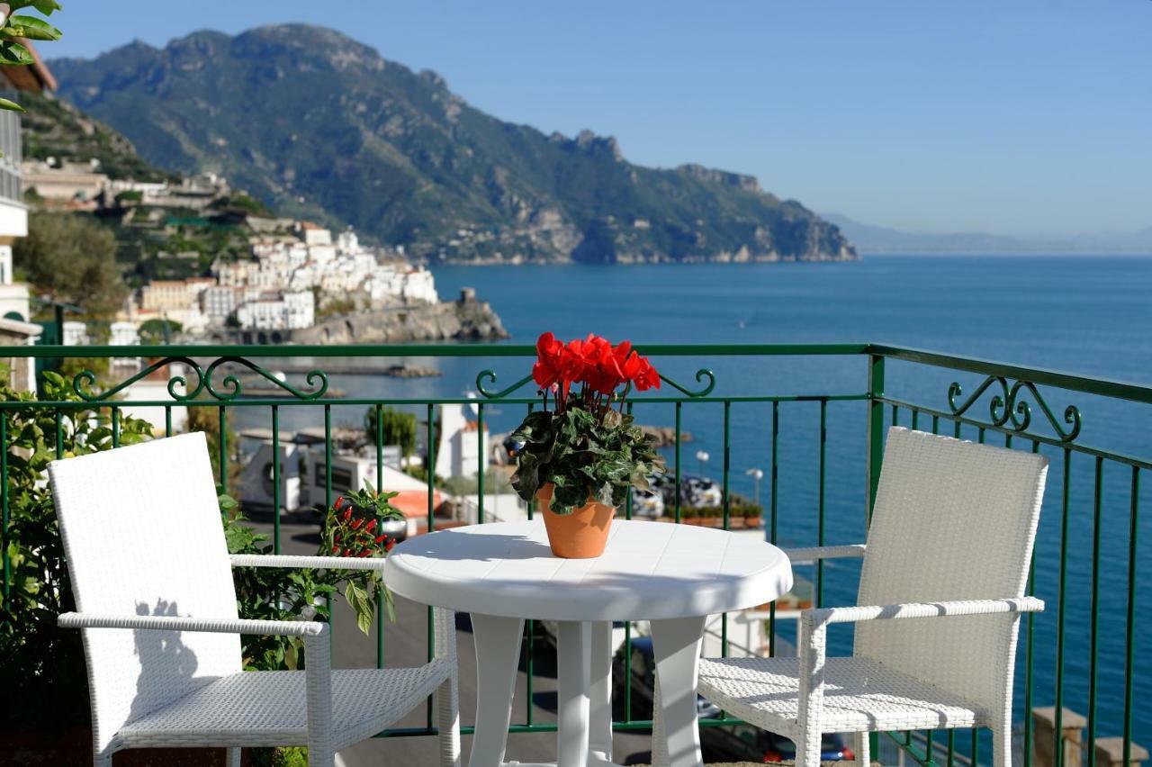 Amalfi Blue Flowers A Eksteriør billede
